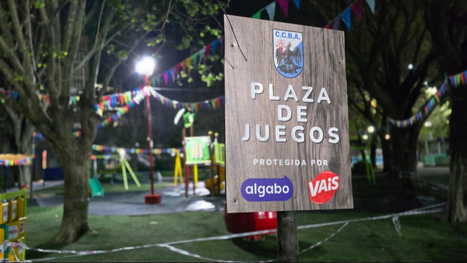 Algabo carteles  plaza CCBA